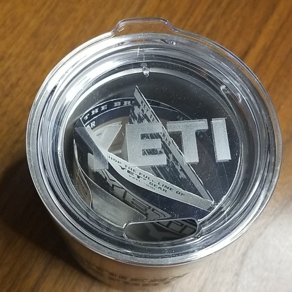 ๐YETI๐ Southern Comfort Rambler Lowball 10oz - Picture 2 of 6